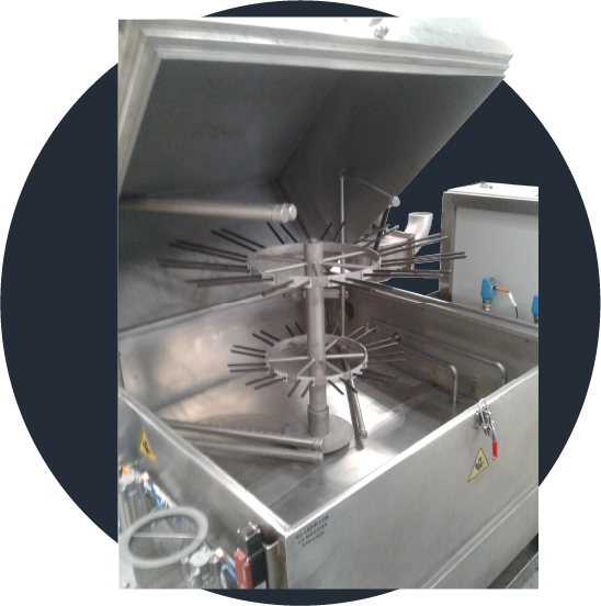 Blade degreasing booth
