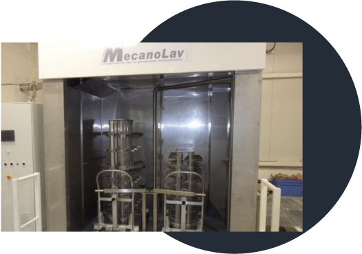 Parts washer for aeronautical components