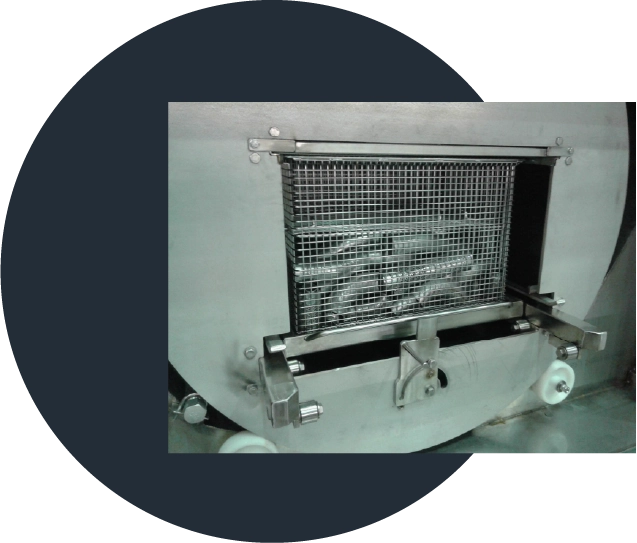 Spray Cleaning Machine with Capacity for Large Production Batches