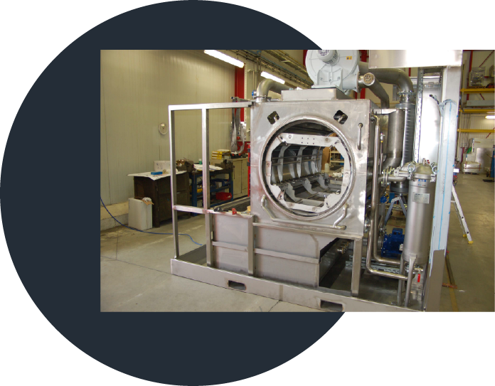 Tunnel Type Entry and Exit for Continuous Cleaning of Large Components