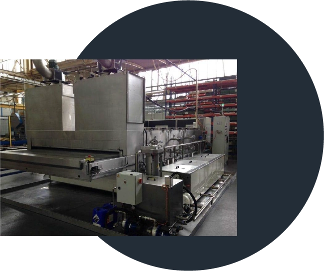 Tunnel-type washer for degreasing metal parts in large series